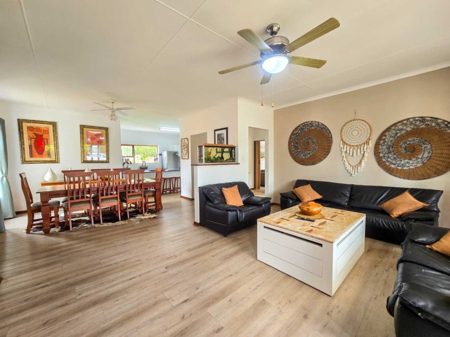 3 Bedroom Property for Sale in Stilbaai Wes Western Cape